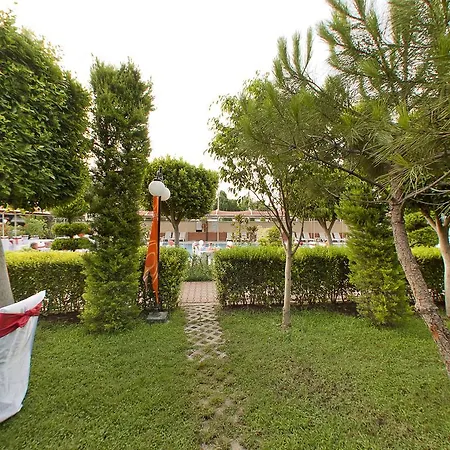 Lims Bona Dea 4* Κεμέρ